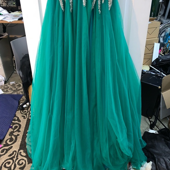 #Promdress #slit - Picture 3 of 3